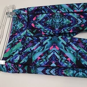 🌈Kyodan Colorful Festival Trippy Cropped Workout Leggings Size XS